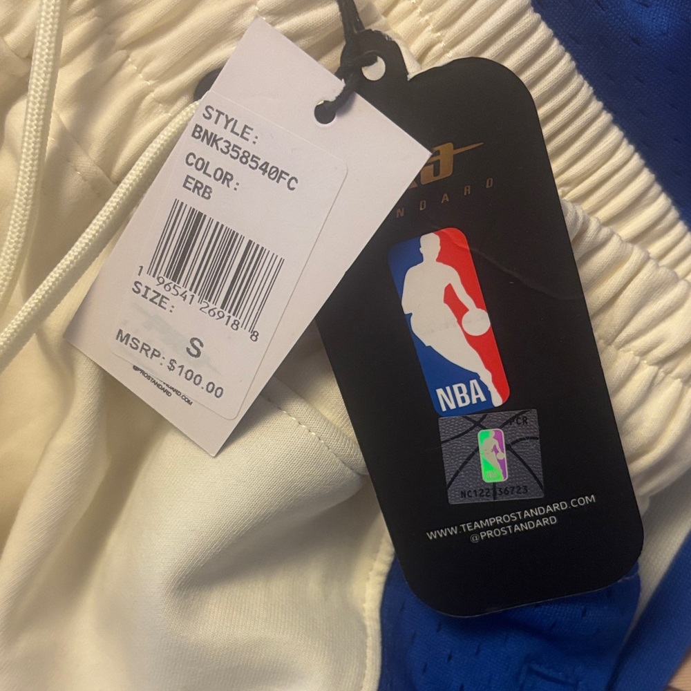 NBA NY knicks Shorts in Cream and Blue - Picture 3 of 14